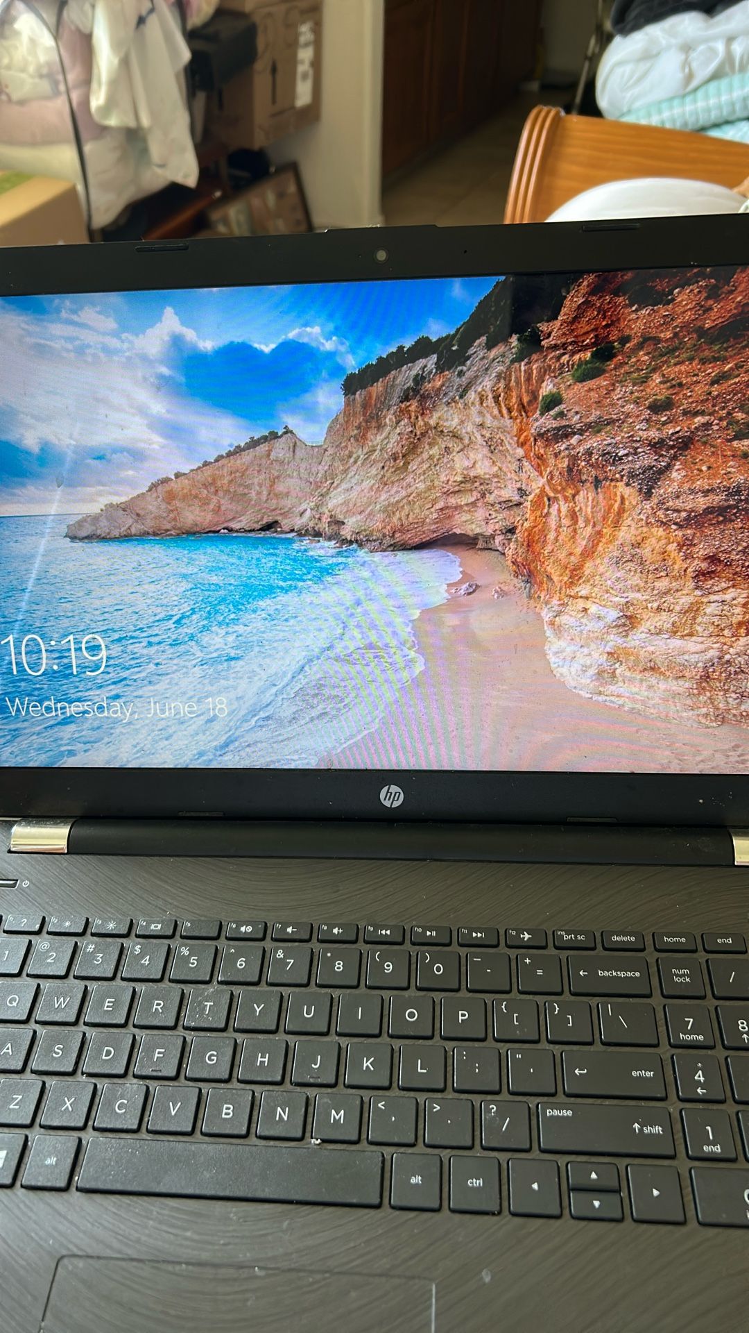 14 or 15 inch screen, touchscreen laptop