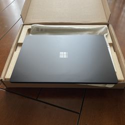 New microsoft labtop 5, 13.5" touch screen  for sale 