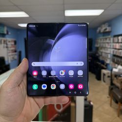 Samsung Galaxy Z Fold 5 256 GB Black Factory Unlocked Excellent