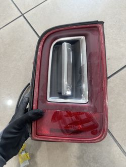 Rolls Royce Cullinan Left Taillight
