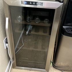 Temp Controlled Wine Fridge/mini Fridge 