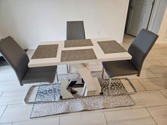 East urban Home 4 seat dining table + chairs