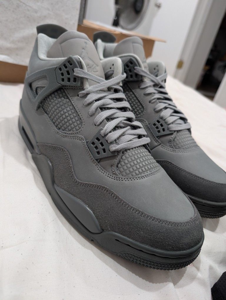 Air Jordan 4