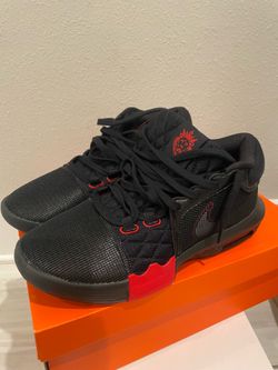 Lebron Witness VIII size 9.5 Mens