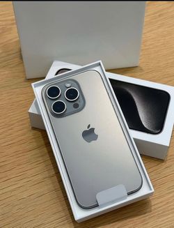 𝚒𝙿𝚑𝚘𝚗𝚎 15 Pro 𝚞𝚗𝚕𝚘𝚌𝚔𝚎𝚍 𝚠𝚒𝚝𝚑 𝚠𝚊𝚛𝚛𝚊𝚗𝚝𝚢