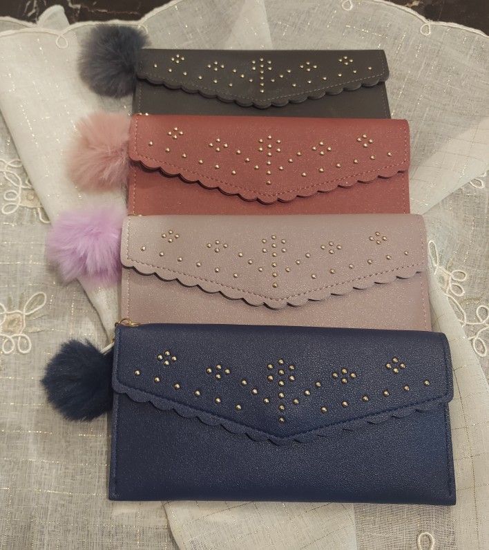 WOMEN'S NEW PURSES  ♥️ $7 EACH!! ( ALL 4 COLORS AVAILABLE!! )
