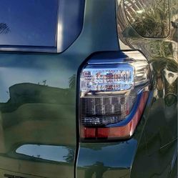 5th GEN TOYOTA 4RUNNER OEM TAIL LIGHTS