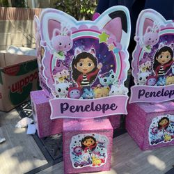 Gaby Dollhouse Centerpices 