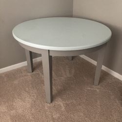 Round Table 