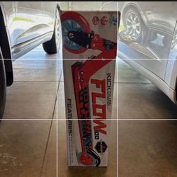 MADD Gear Flow 100 Kick Folding Scooter 