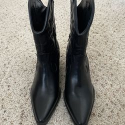 Steve Madden Black Boots