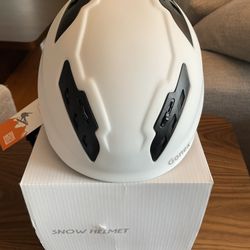 Brand New Snow Helmet Size Large