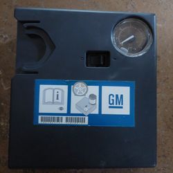 OEM GM 13-16 Chevrolet Spark EV Interior Rear Tire Air Compressor (contact info removed)3