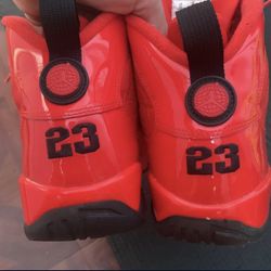 Jordan 9s Size 11 Chillie Red 