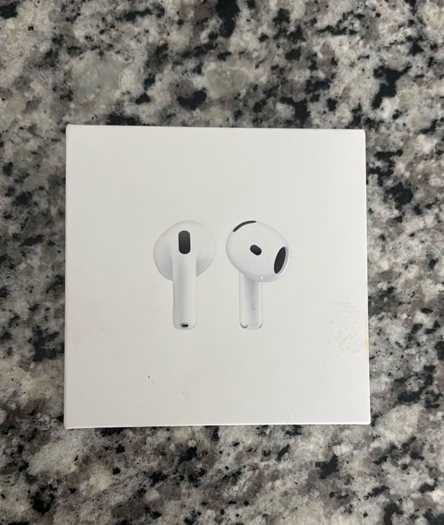 Apple Airpods In Excellent Condition