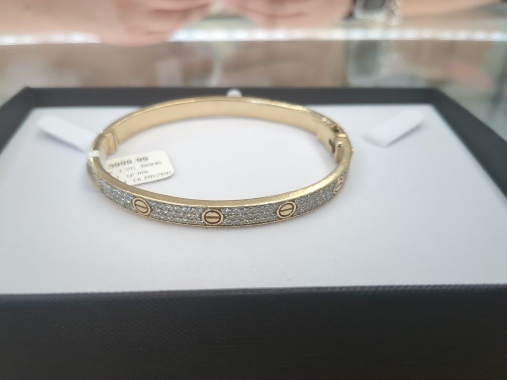 14k Solid Gold Gold Bracelet 39.1 Grams Diamond Around It Layaway Available 10% Down If Are Interested Please Ask For Maribel Thank You