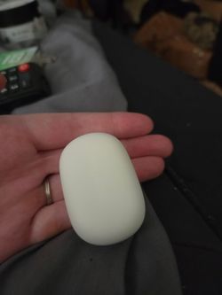 Ear buds pods