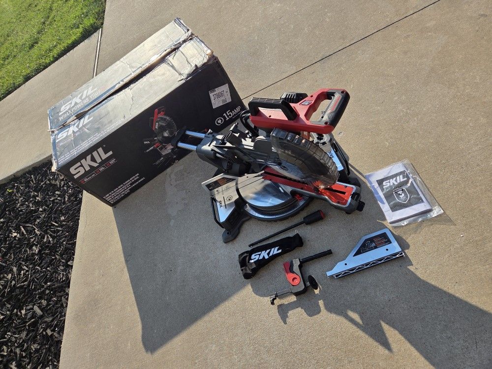 SKIL 10-in 15-Amp Dual Bevel Sliding Compound Miter Saw.