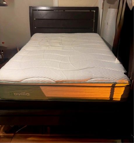 Queen Mattress Box Spring and Wood Frame