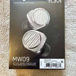 Master & DYNAMIC MW09 MW 09 Earbuds Headphones Earphones Tumi NEW IN BOX Unused