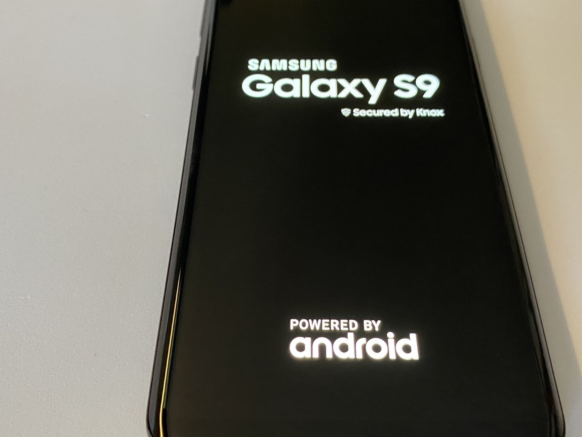 Samsung Galaxy S9 64gb Like New