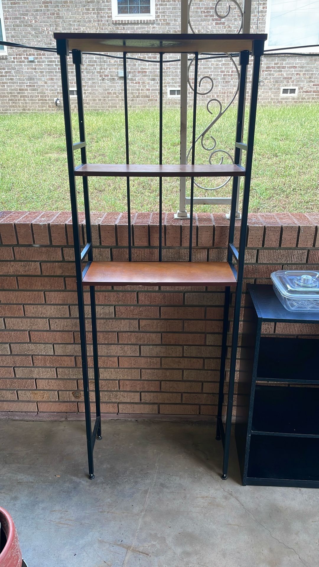 Storage shelf