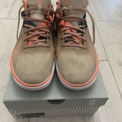 Kyrie Flytraps