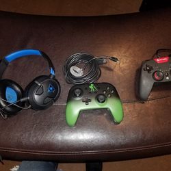 Nintendo Switch Remotes And Gaming Headphones