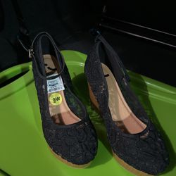 Black Lace Wedge Heels, NEW, Size 9W