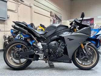 2014 Yamaha R1