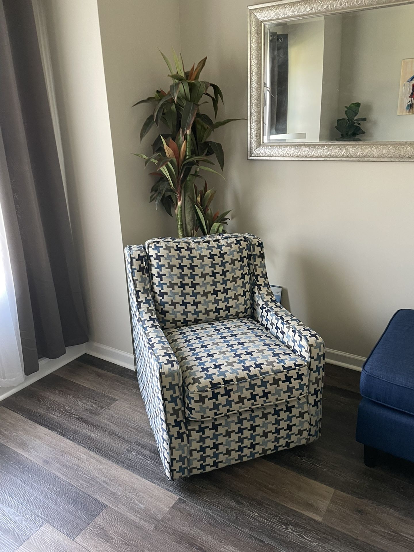 Chair and sofa set like new