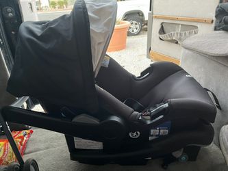 New Infant  BabyTrend  Car Seat And base