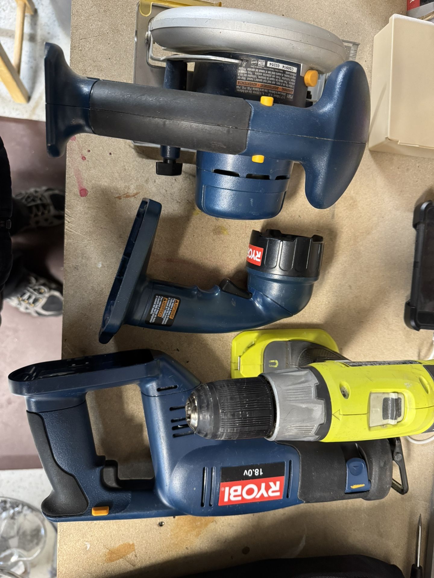 18V Ryobi Tool Set With In Good Condition With Two Batteries