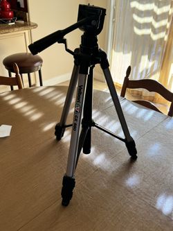 Velbon tripod model CX680, with pan head and spirit level