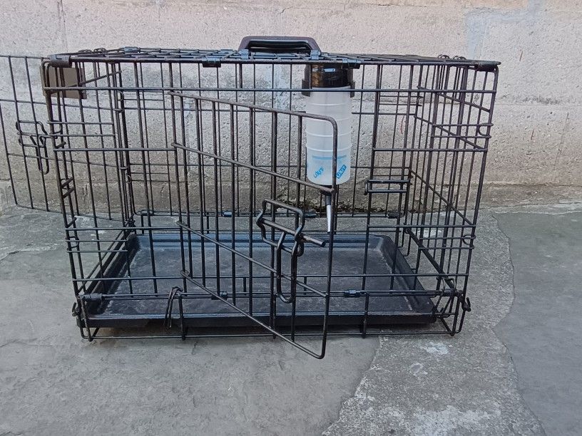 Pet Cage W Water Bottle