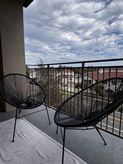 Set of 2 black modern outdoor chairs