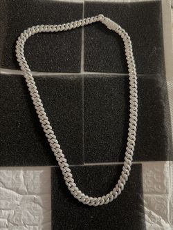 Moissanite Cuban Link Chain
