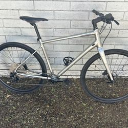 Cannondale Quick 3 Hybrid Bike - Road - Gravel - SRAM - Tektro- Shimano - WTB  - 700c - FSA - Disc Brakes - Ready To Ride