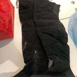 Black Boots Size 6