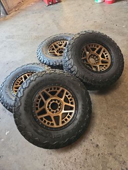 17x9 rims 5 lug 5x135 5x127 On Used Tires 285 70 17