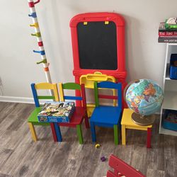 Kids Table And Chairs / Homeschool Or Daycare Item 