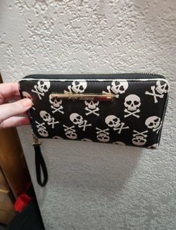 Betsey Johnson Skull Wallet