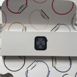 Open Box, Unused Apple Watch SE (2nd Generation)