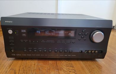 Integra DHC-9.9 High-end 7.1-channel surround sound preamplifier & processor