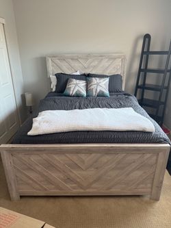 Queen bed frame and box spring