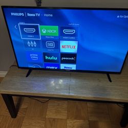 2 Year Used Roku Phillips 36 Inch Tv
