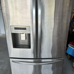Kenmore Refrigerator 