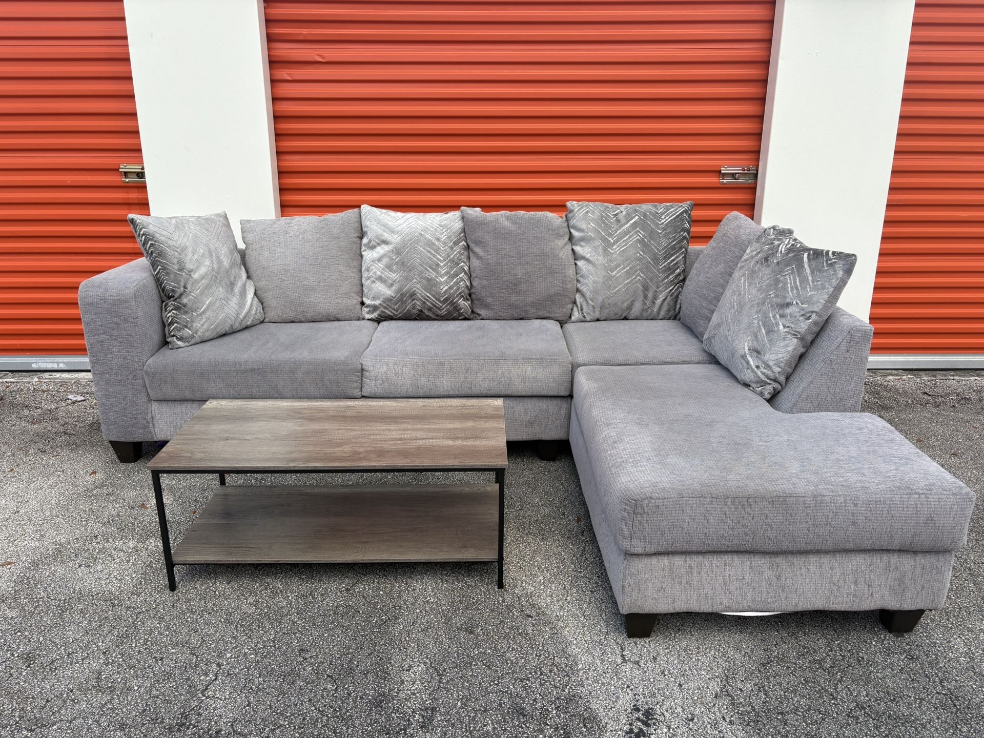Light Grey Sectional Couch *FREE DELIVERY