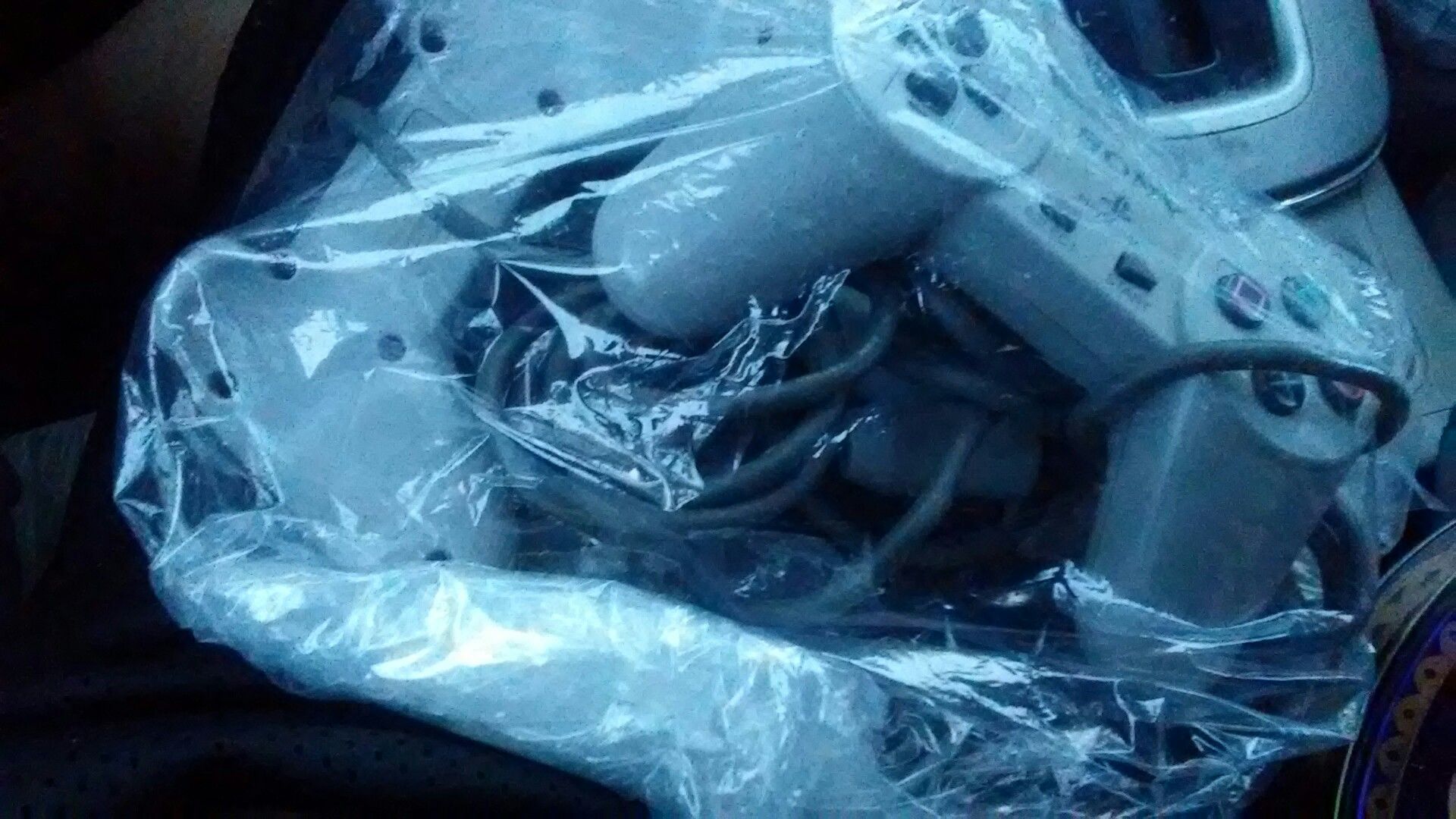 -------> 2 PS1 controllers!!!!!