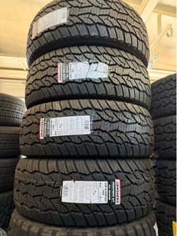 Vendo set de llantas 33x12.50r15 ROYAL black tire nuevas con 50,000 millas de garantía las 4